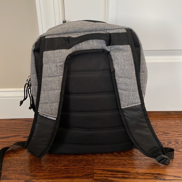 Backpack - Picture 3 of 9